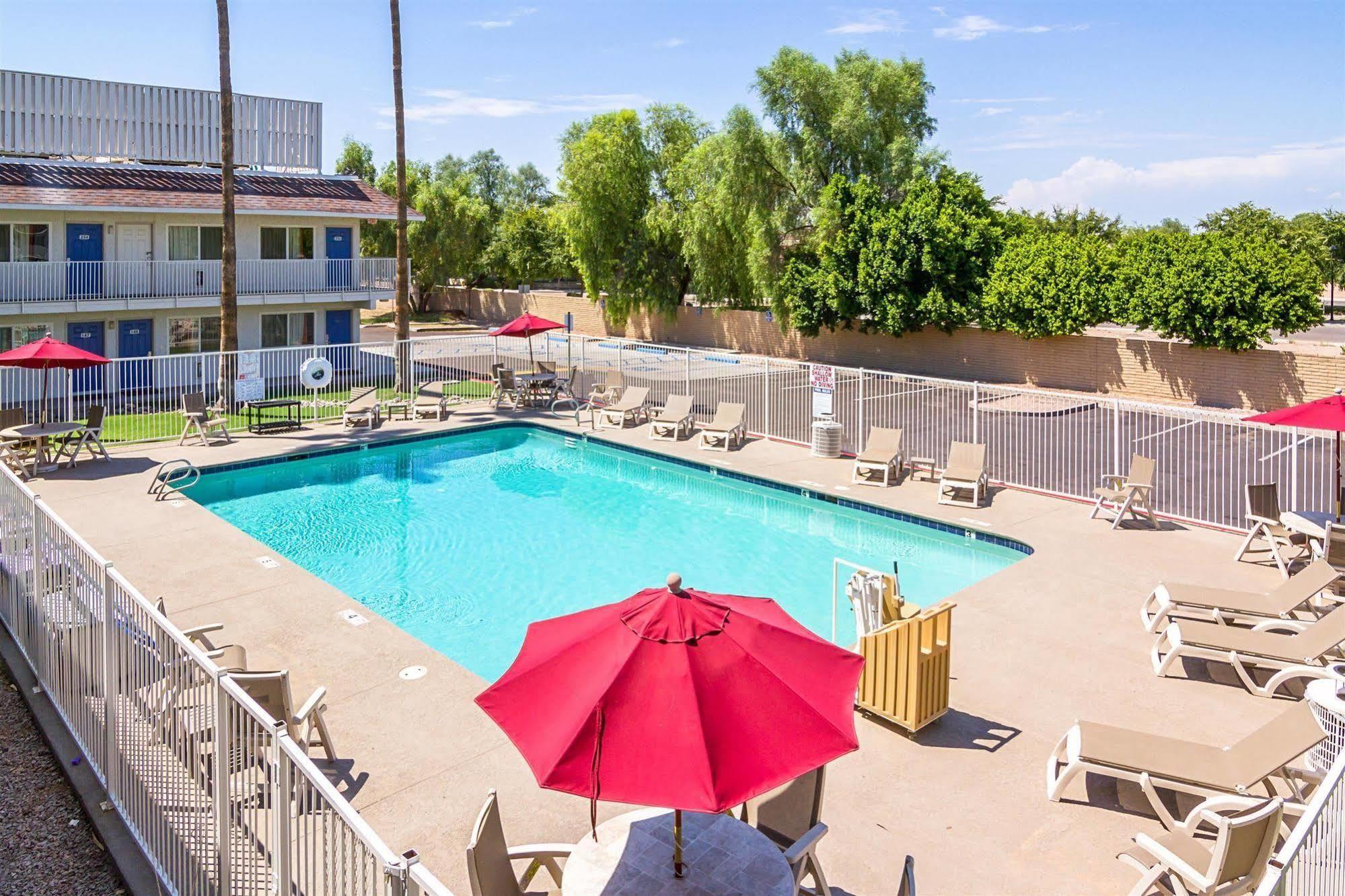 Motel 6 Mesa North Exterior photo