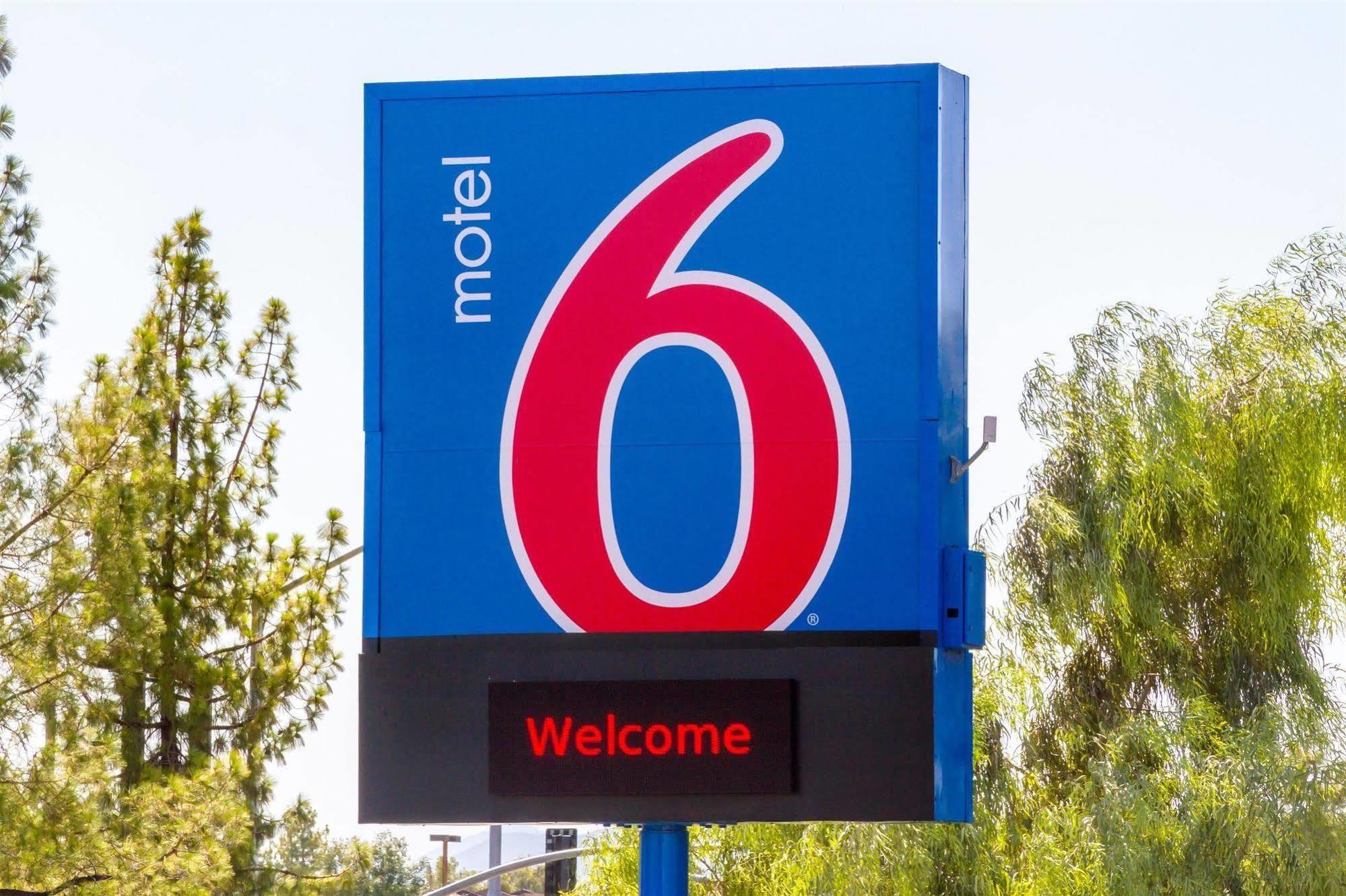 Motel 6 Mesa North Exterior photo